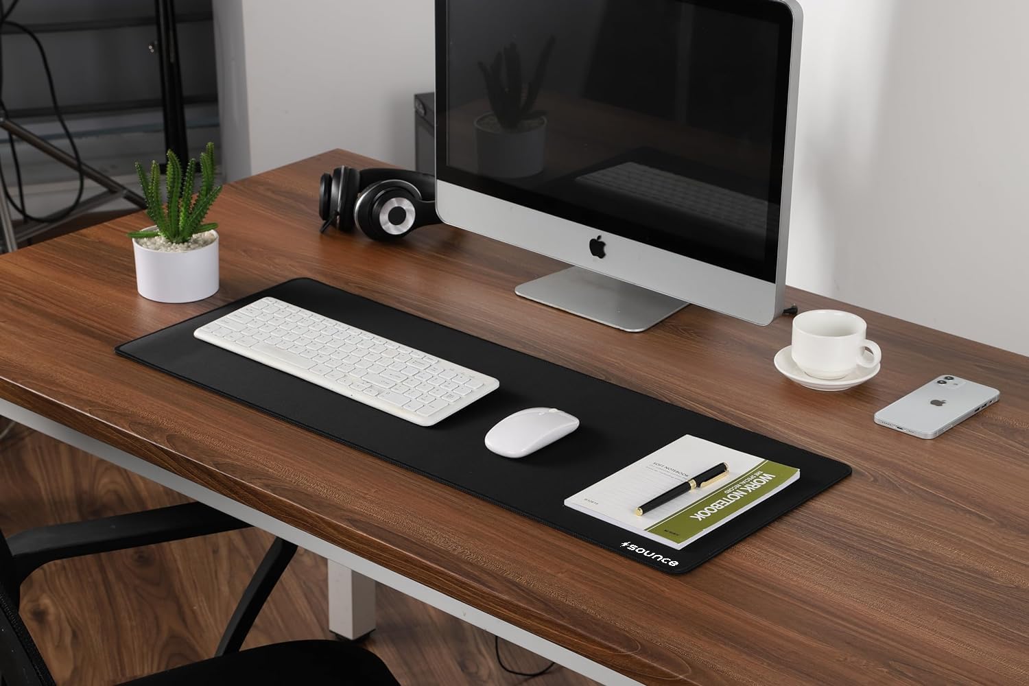 Sounce Mouse Pad Mercerized Surface Anti-fray Edges and Anti-Slip Rubber Base Gaming Mouse Pad a Laptop Desk Mat with Smooth Mouse Control Dimensions 900L x 400B x 2H mm (Black)
